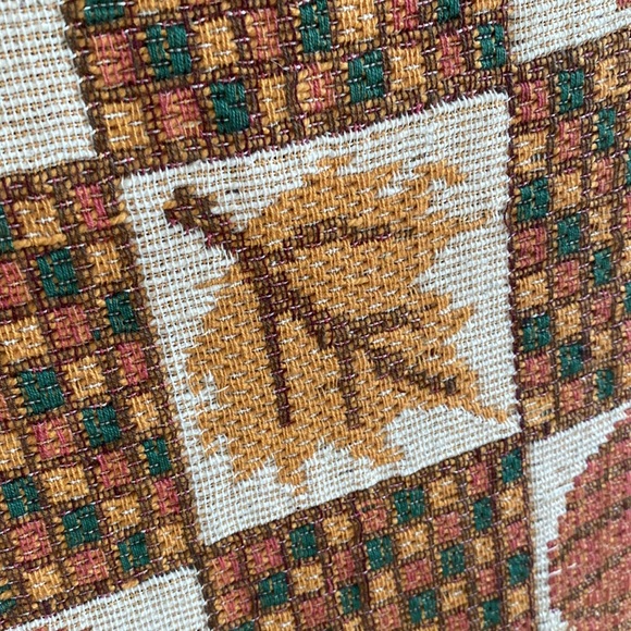 Pumpkins and Leaves Fall Table Runner - Picture 3 of 4